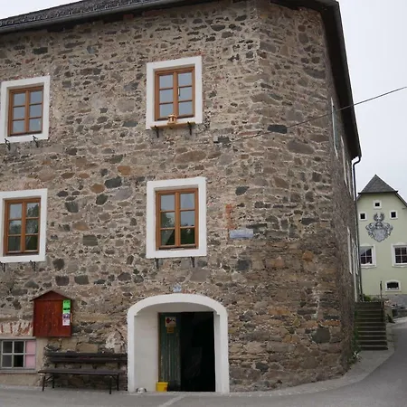 アパート Donaustrand Bergern